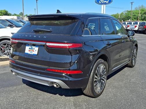 Infinite Black Metallic 2022 Lincoln Corsair Reserve
