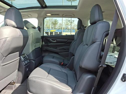 Crystal White Pearl 2026 Subaru Ascent Onyx Edition Touring