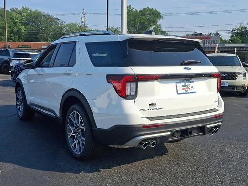 2025 Ford Explorer Platinum