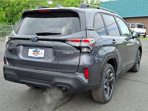 Magnetite Gray Metallic 2026 Subaru Forester Premium