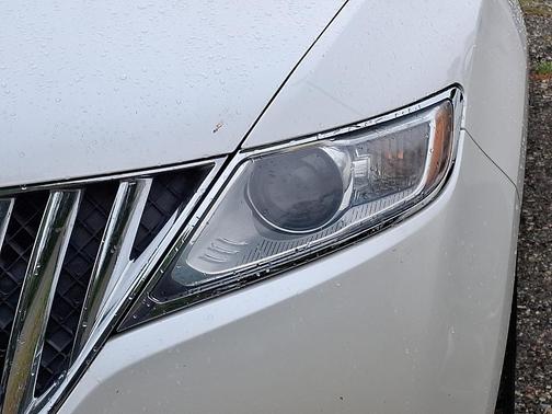 2015 Lincoln MKX Base