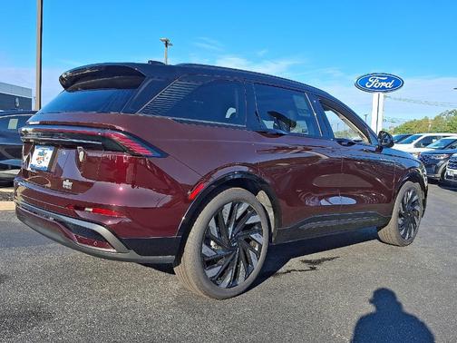 2025 Lincoln Nautilus Reserve
