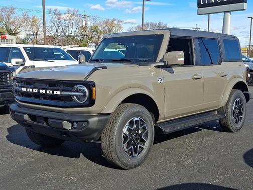 2025 Ford Bronco Outer Banks