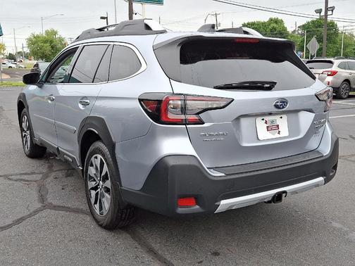 2024 Subaru Outback Touring