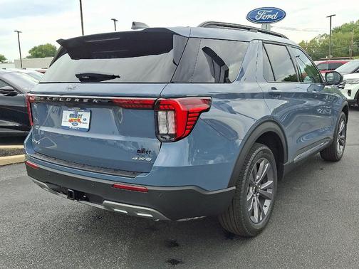 2025 Ford Explorer Active