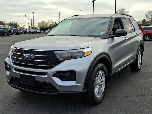 Silver Metallic 2023 Ford Explorer XLT