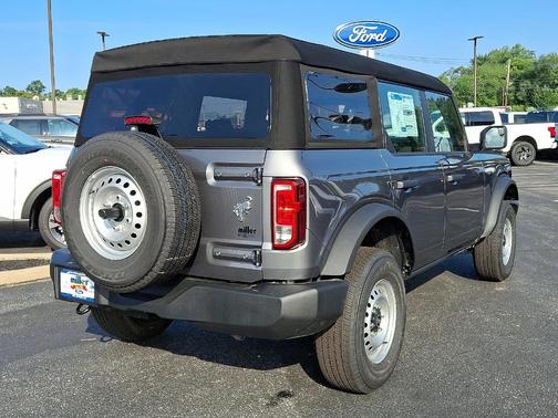 2025 Ford Bronco Base