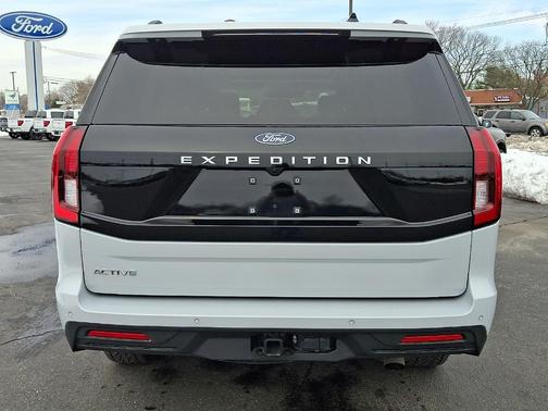 2025 Ford Expedition Active