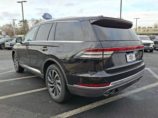 2025 Lincoln Aviator Premiere