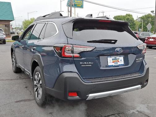 2025 Subaru Outback Touring XT