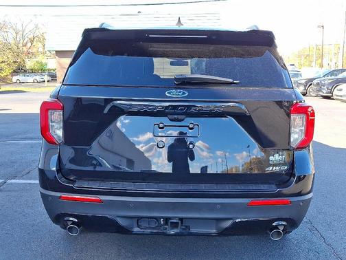 2022 Ford Explorer ST-Line