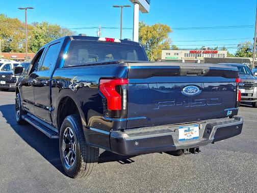 2023 Ford F-150 Lightning XLT