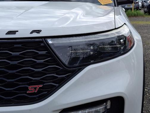 Star White Metallic Tri-Coat 2021 Ford Explorer ST