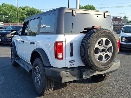 Oxford White 2026 Ford Bronco Big Bend