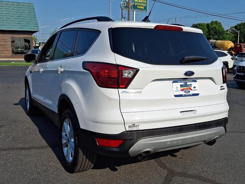 Oxford White 2019 Ford Escape SEL
