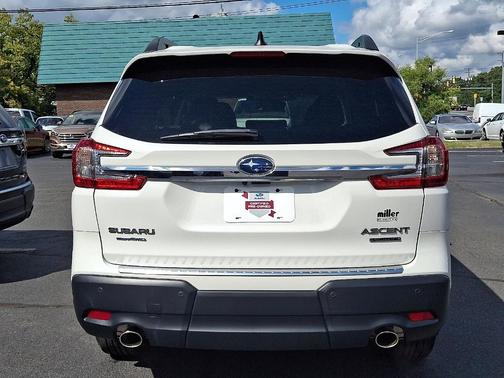 2023 Subaru Ascent Limited 8-Passenger
