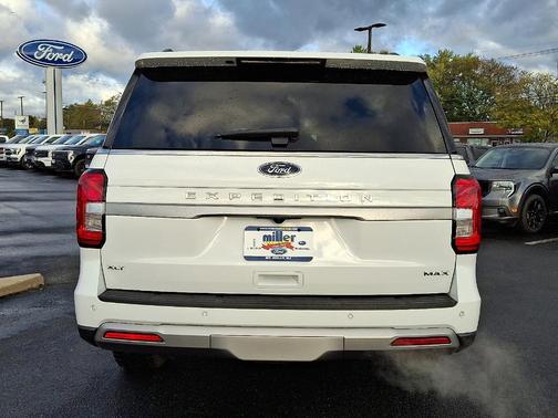2023 Ford Expedition Max XLT