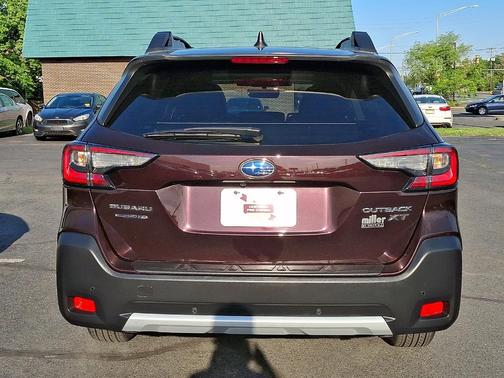 Dark Mahogany Pearl 2023 Subaru Outback Limited XT