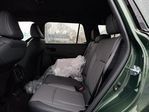 Deep Emerald Green 2026 Subaru Outback Premium