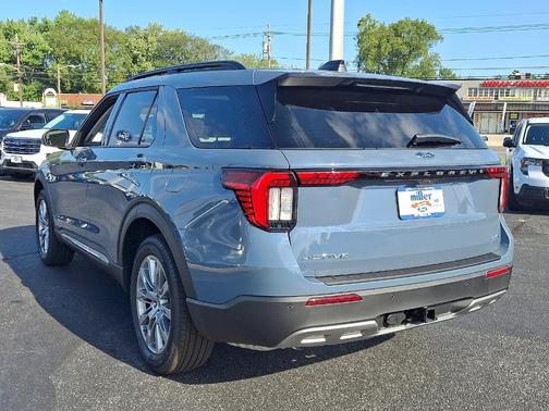 2025 Ford Explorer Active