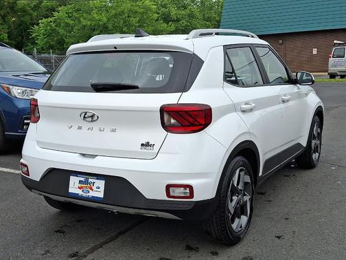 Ceramic White 2021 Hyundai VENUE SEL