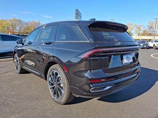 2024 Lincoln Nautilus Reserve