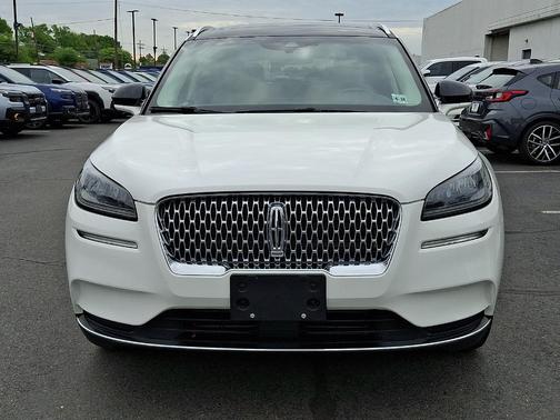 Pristine White 2022 Lincoln Corsair Standard
