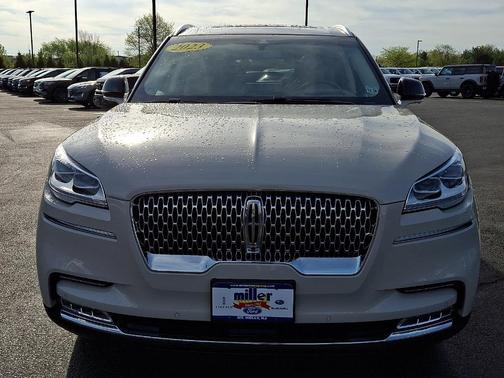 Ceramic Pearl Metallic Tri-Coat 2023 Lincoln Aviator Reserve AWD