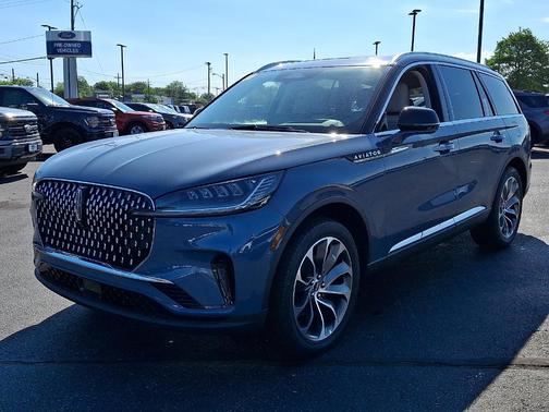 Whisper White 2026 Lincoln Aviator Reserve AWD