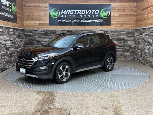 Black Noir Pearl 2018 Hyundai TUCSON Value