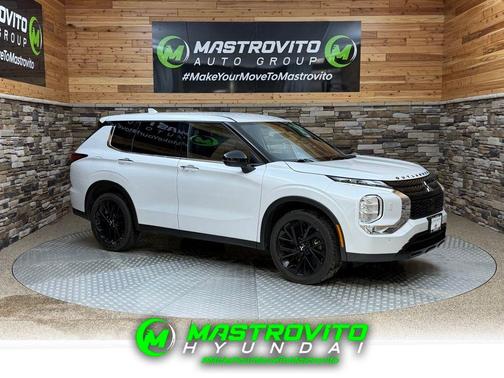 2023 Mitsubishi Outlander SE