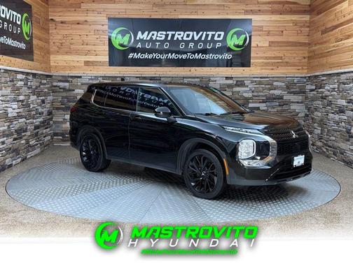 2023 Mitsubishi Outlander SE Black Edition