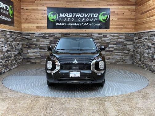2023 Mitsubishi Outlander SE Black Edition