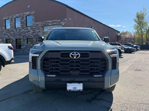 2022 Toyota Tundra SR5