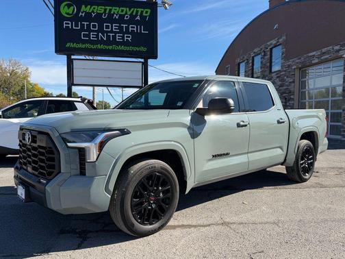 2022 Toyota Tundra SR5