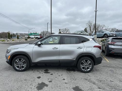2023 Kia Seltos S
