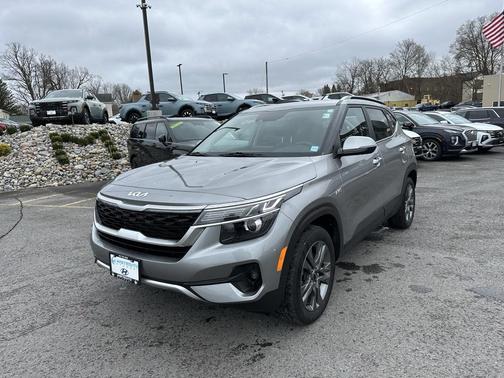 2023 Kia Seltos S