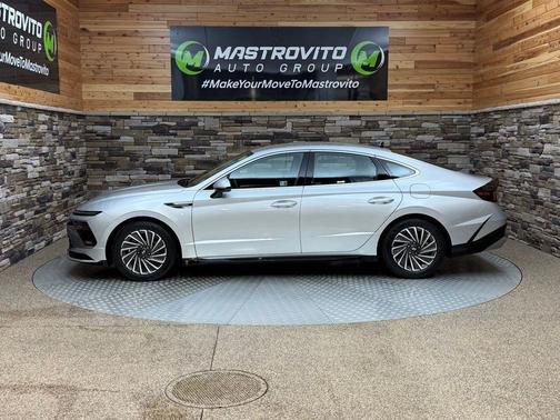 2025 Hyundai SONATA Hybrid SEL