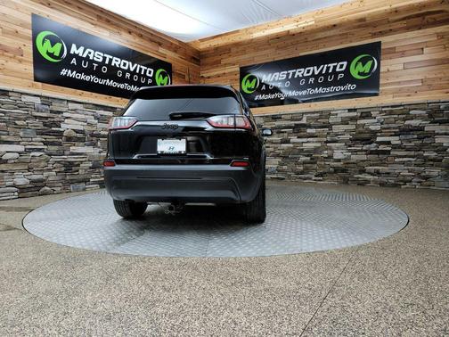 2023 Jeep Cherokee Altitude Lux