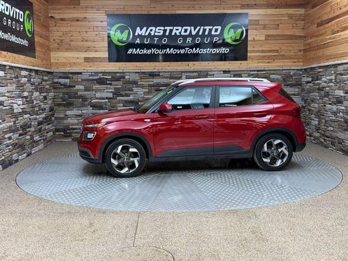 2022 Hyundai VENUE SEL