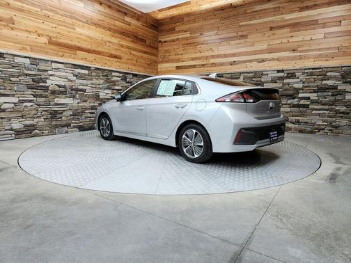 2021 Hyundai IONIQ Plug-In Hybrid SEL