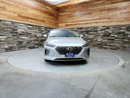 2021 Hyundai IONIQ Plug-In Hybrid SEL