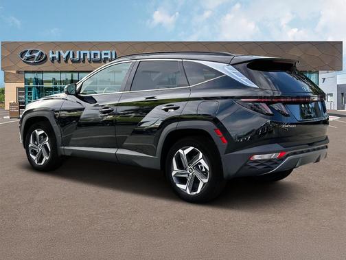 Black Pearl 2024 Hyundai TUCSON Limited