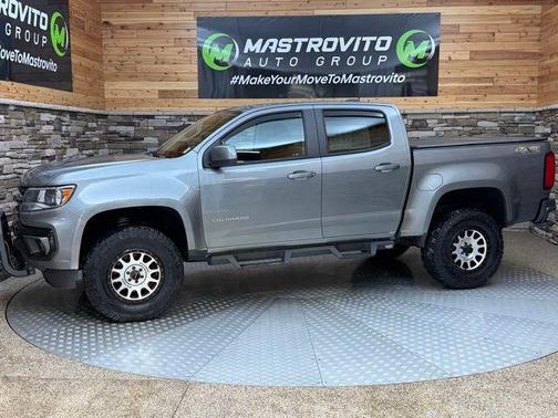 Satin Steel Metallic 2022 Chevrolet Colorado LT