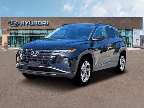 Black Pearl 2024 Hyundai TUCSON SEL