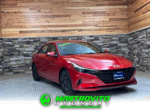 2022 Hyundai ELANTRA SEL