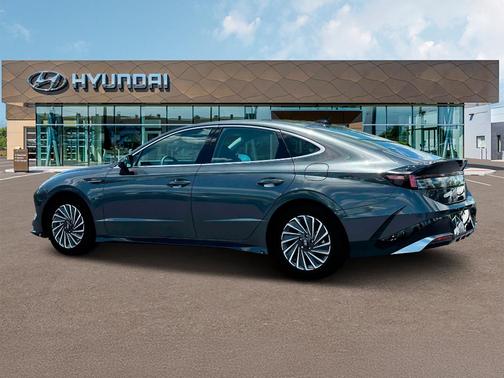 2025 Hyundai SONATA Hybrid SEL