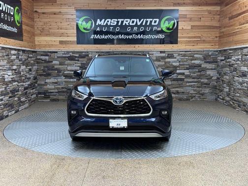 2021 Toyota Highlander Hybrid Platinum