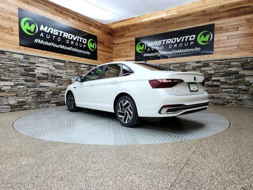 2022 Volkswagen Jetta 1.5T SEL