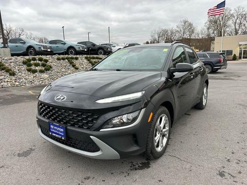 2022 Hyundai KONA SEL